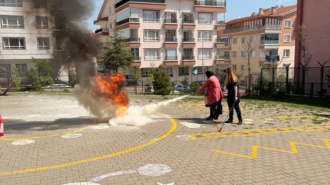 YANGIN SÖNDÜRME TATBİKATI VE EĞİTİMİ